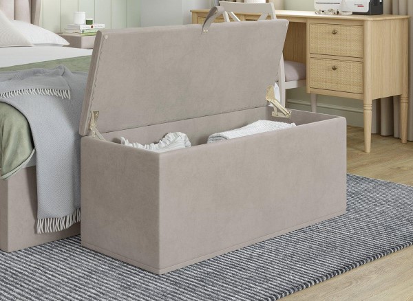 Octavia Velvet-Finish Blanket Box third priority image