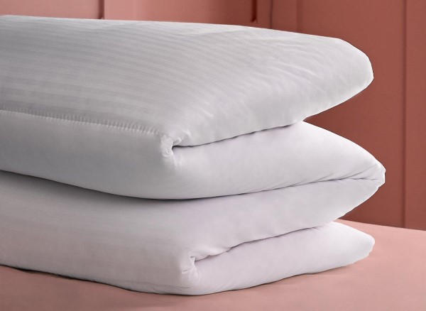 Silentnight Hotel Collection 105 Tog Duvet second priority image