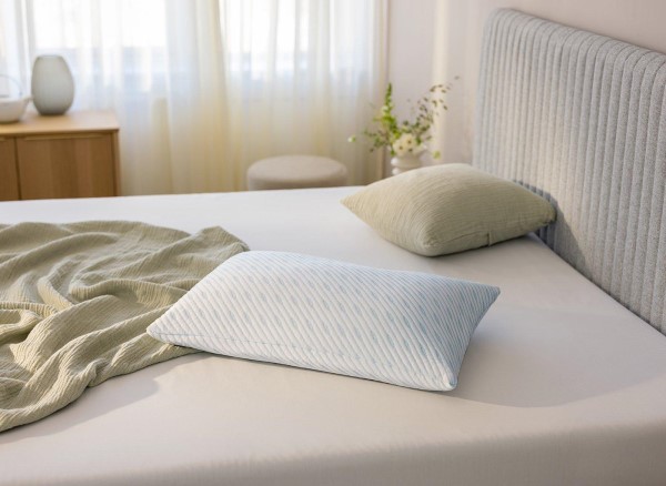 TEMPUR® Prima Cooling Pillow alternate view